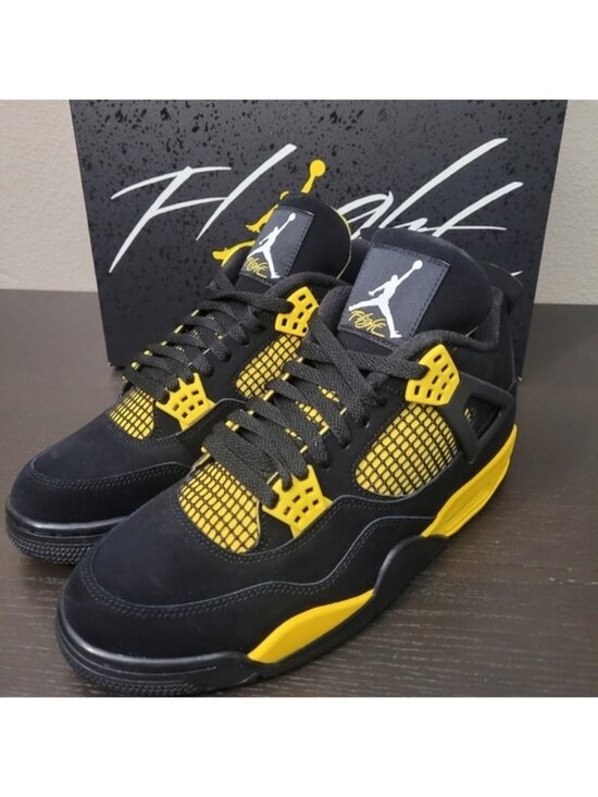 Air jordan 4 thunder ⛈️ main image 2